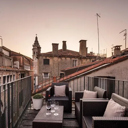 Santa Maria Formosa Terrace R&r *