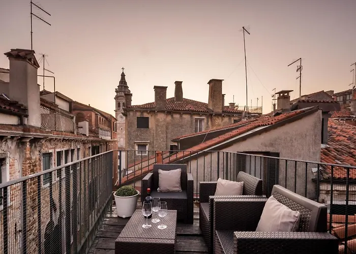 Santa Maria Formosa Terrace R&r *